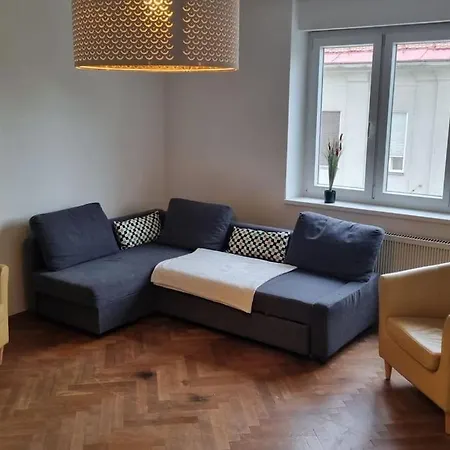 Living In The Heart Of Apartman