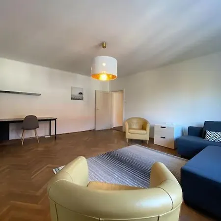 Living In The Heart Of Apartman